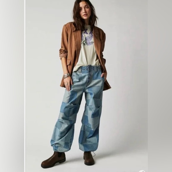 Free People We The Free Newbie Slouchy Denim Jeans Size Medium - Picture 1 of 10